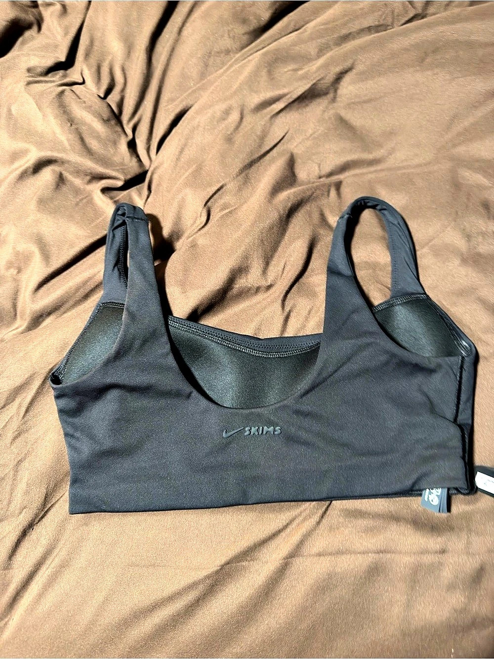 Nike Women'Small Sports Bra Black Size medium NWT